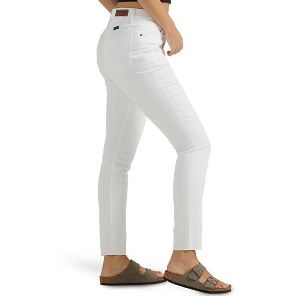 Wrangler Women's Crisp White Skinny Jeans